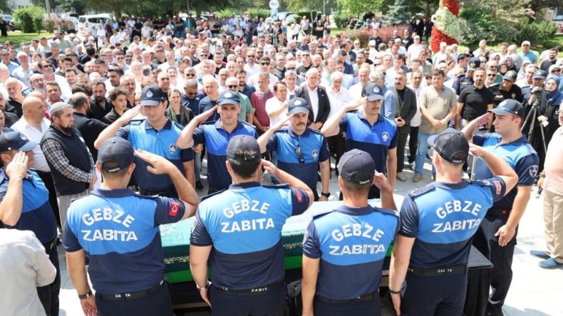 Gebze Belediye Başkan Yardımcısı Dursun Ali Arslan son yolculuğuna uğurlandı