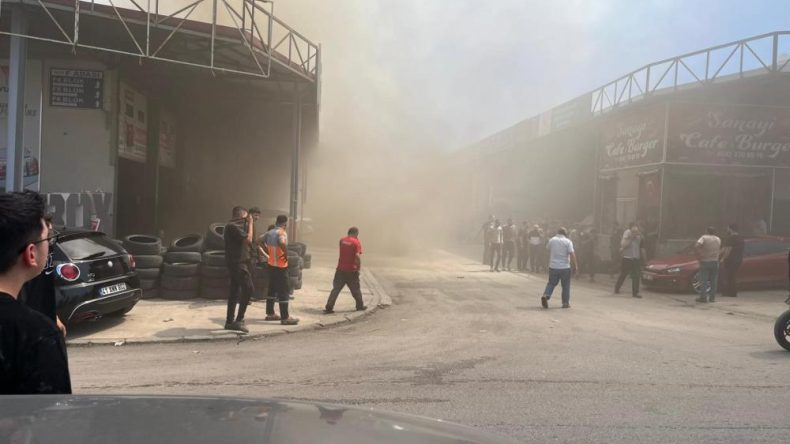 İş yerinde korkutan yangın: Vatandaşlar sokağa döküldü