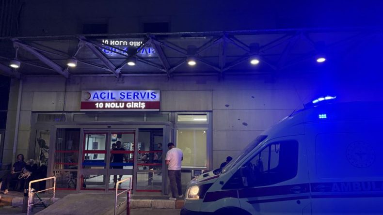 Eşini çalıştığı hastanede silahla vurdu