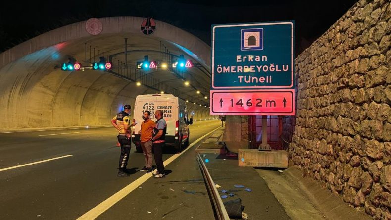 Kuzey Marmara Otoyolu İzmit geçişinde otomobilin çarptığı yaya hayatını kaybetti