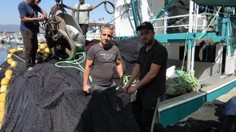 Balıkçılar, “lüfer senesi” olacağı beklentisiyle denize açılmak için gün sayıyor