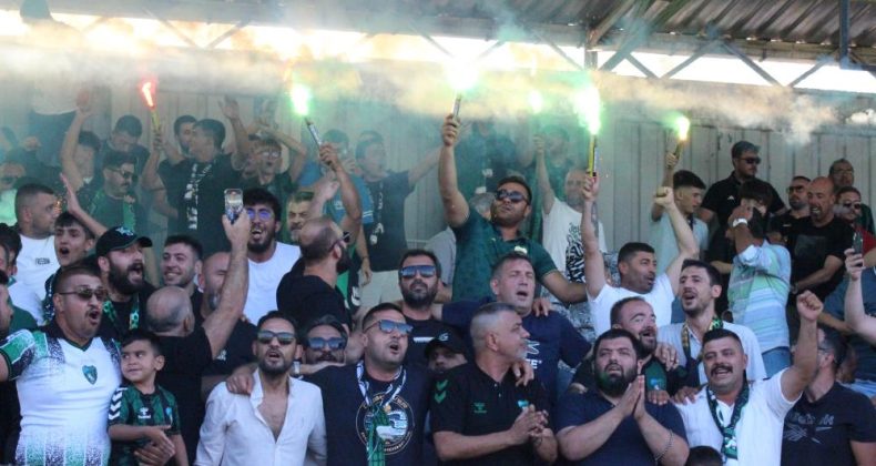 Kocaelisporlu futbolcudan taraftarlara övgü dolu sözler