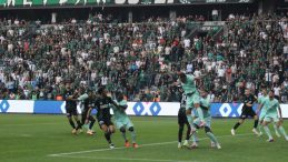 Kocaelispor ilk puanını aldı: Statta yönetim istifa sesleri