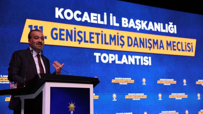 Şahin Talus’tan CHP’ye; “Demokrasi diyorlar Kocaeli’deki kongrelerinde tekme-tokat dalaşıyorlar”
