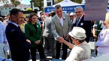 Sağlık sokağa indi