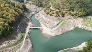 Yuvacık Barajı’nda korkutan görüntü: Su seviyesi düştü, eski köprü göründü