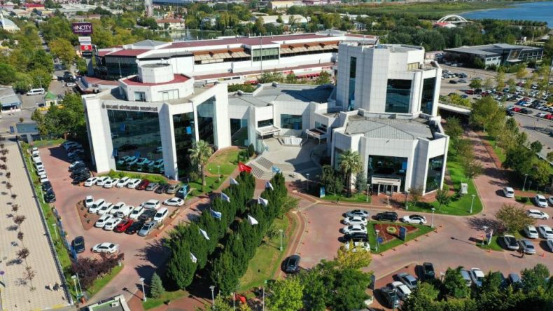 Öğrencilere müjde! Büyükşehir nakit yardımı yapıyor