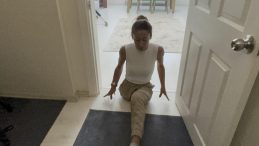 Ömrü dolan proteziyle evine kapandı: “Tek hayali ayağa kalkabilmek, kızlarını okula götürebilmek”