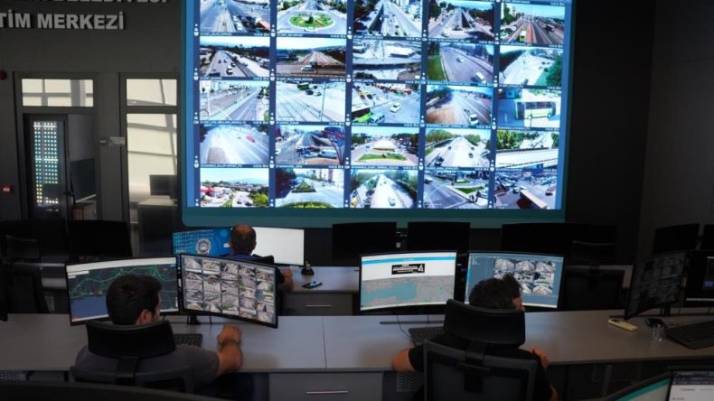 Sürücüler dikkat! Kocaeli’de trafik böyle izleniyor