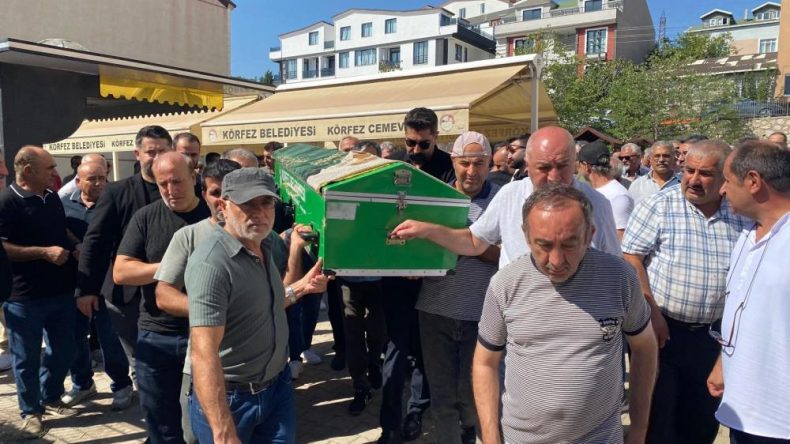 Trafik kazasında hayatını kaybeden 78 yaşındaki kadın son yolculuğuna uğurlandı