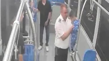 Nefes alamayan çocuğu otobüs şoförü hayata döndürdü