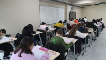 İzmit Belediyesi, LGS hazırlığını mahallelere taşıyor: 34 mahallede ücretsiz eğitim