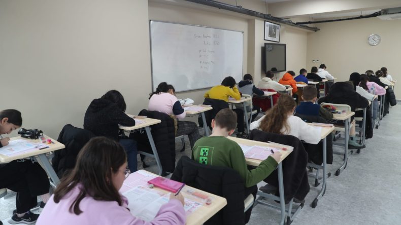 İzmit Belediyesi, LGS hazırlığını mahallelere taşıyor: 34 mahallede ücretsiz eğitim