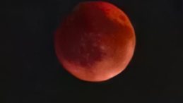 Kocaeli’de ‘Kanlı ay’ tutulması ilgi ile izlendi