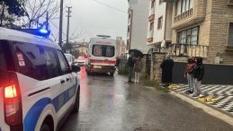 14 yaşındaki çocuğun üzerine beton korkuluk düştü