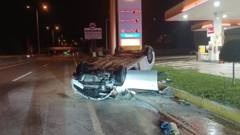 Kocaeli’de kaza: Otomobil takla attı; yaralılar var