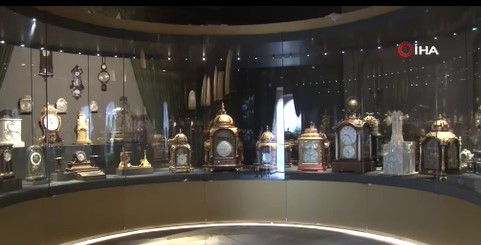 Topkapı Sarayı’nın dünyaca ünlü saat koleksiyonu ilk kez gün yüzüne çıkıyor