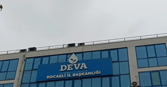 Şok gelişme: İl Başkanı görevinden istifa etti