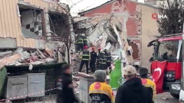 Gebze’de bina çöktü