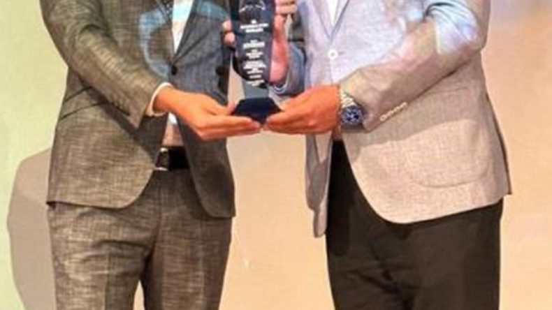 Yılın İlçe Belediye Başkanı ödülüne layık görüldü