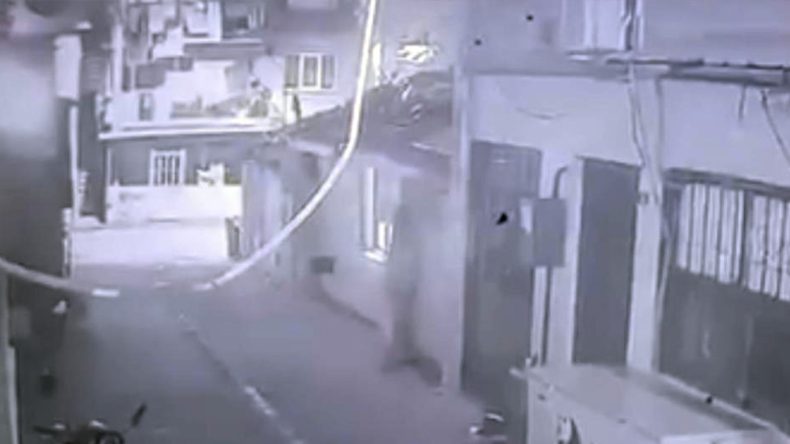 Hırsız paniği kabusa döndü: Mahalleli korunmak isterken şüpheli sandıkları 6 kişiyi dövdü