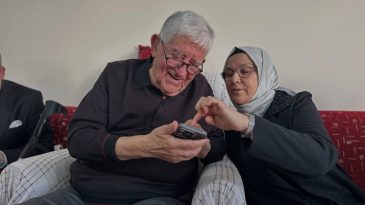 Milletvekili Katırcıoğlu, Sanat Okulu’nun efsane müdürlerinden Metin Kozluca’nın yanındaydı