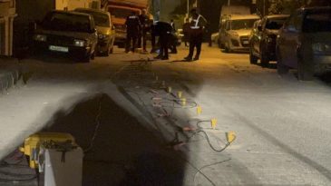 Gebze’de 7 katlı binanın çökmesinin ardından zeminin tomografisi santim santim çekiliyor