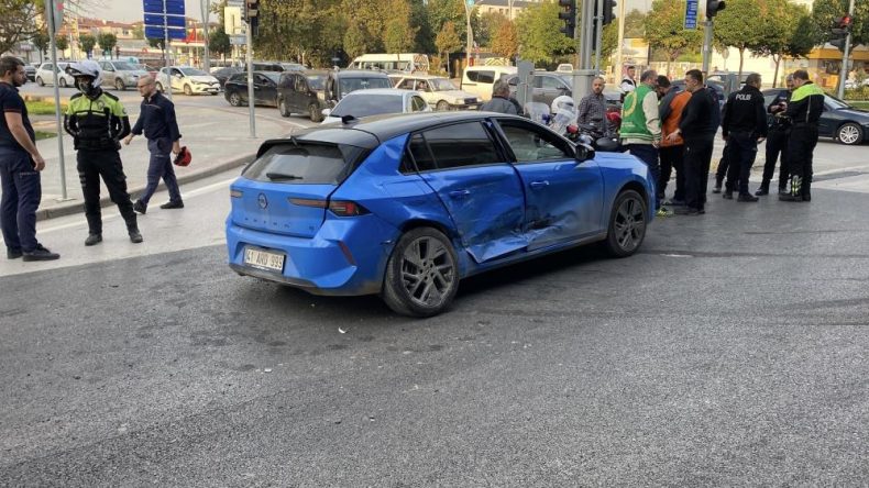 İzmit Kandıra Sapağı’nda kaza: Yaralılar var