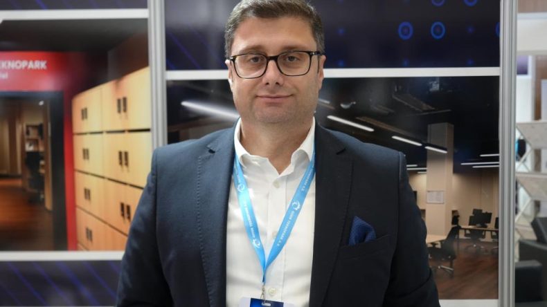 Profesörden yapay zekaya: “Çok fırın ekmek yemesi lazım”