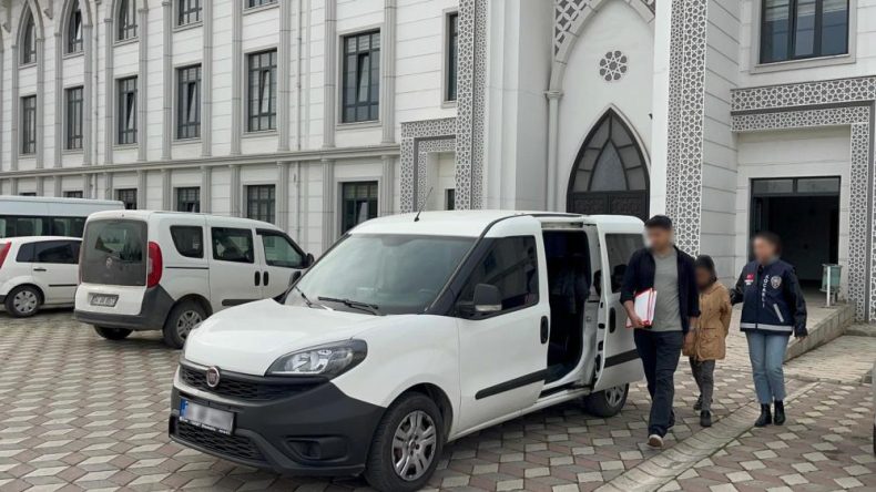 Evden 320 bin TL değerinde ziynet eşyası çalındı