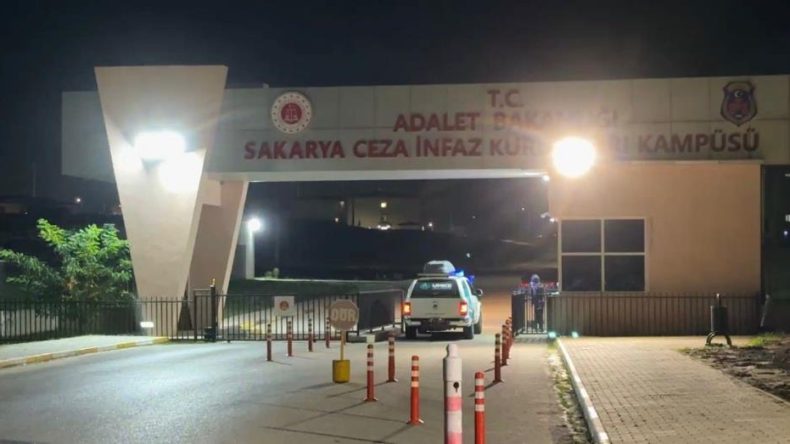 Cezaevinde gıda zehirlenmesi şüphesi: 131 hükümlü hastanelere sevk edildi