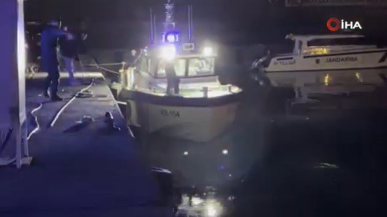 Gemide yangın: 25 kişi tahliye edildi; İşte görüntüler
