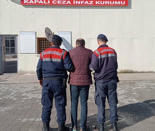Jandarma’dan operasyon: Aranan hükümlü yakalandı