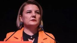 Kocaeli Büyükşehir Meclisi’nde adeta kükredi: Belediye Başkanları’na istifa çağrısı