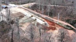 Kuzuyayla kızak pistine 100 metrelik kapalı yürüyen bant sistemi kuruluyor