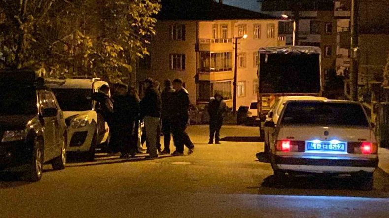 16 yaşındaki genç kız silahla vurulmuş halde bulundu