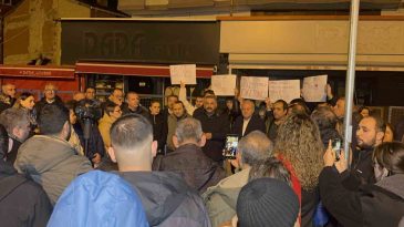 Gebze’de yıkılan binanın çevresindeki vatandaşlar raporların açıklanmasını bekliyor