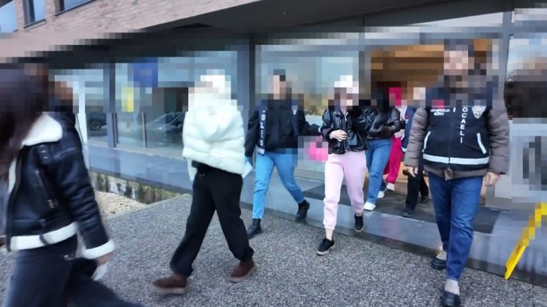 Kocaeli merkezli 3 ilde eş zamanlı operasyon: 14 kadın kurtarıldı