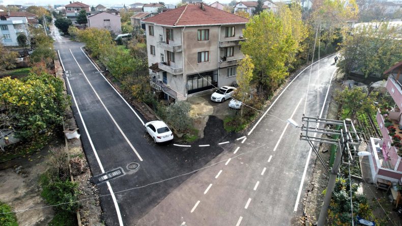 Gölcük’te 150 sokak ve caddede üstyapı seferberliği