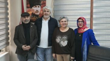 Yahya Kaptan mahallesi muhtarı Nermin Şenses’e sürpriz ziyaret
