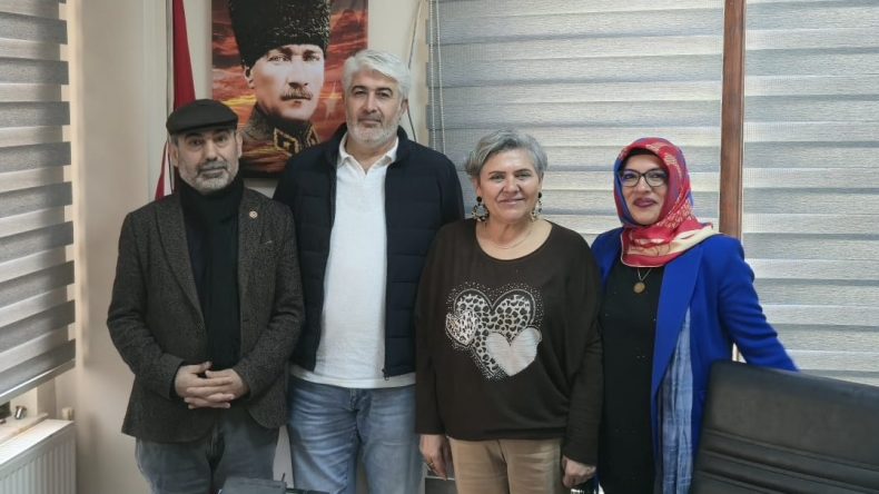 Yahya Kaptan mahallesi muhtarı Nermin Şenses’e sürpriz ziyaret
