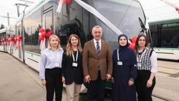 Başkan Büyükakın’dan vatmanlık ve otobüs şoförlüğü yapmak isteyen kadınlara çağrı