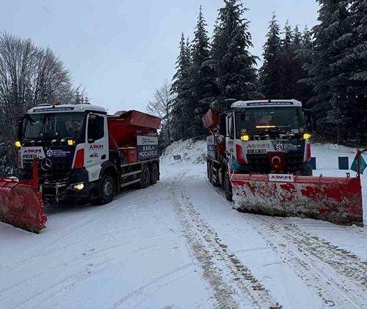 Kocaeli’de yüksek kesimlerde kesintisiz kar mesaisi