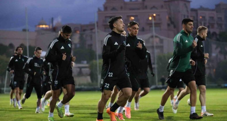 Kocaelispor’un Antalya kampı başladı