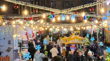 İzmit yeni yıla coşkuyla girdi: Muhteşem görüntüler yılbaşını unutulmaz kıldı