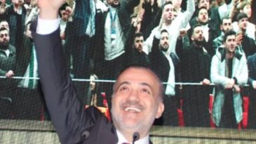 Ak Parti’ye başka partilerden 495 kişi katıldı