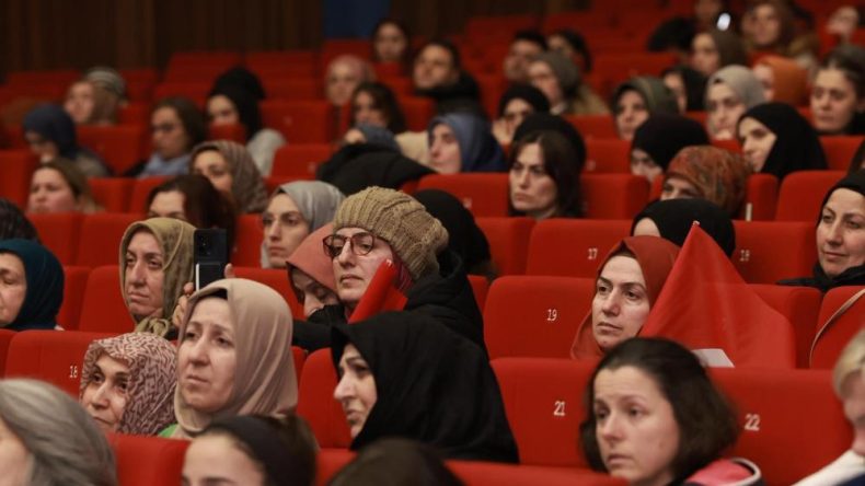 Akran zorbalığında bu tehlikeye dikkat: Ailelere önemli uyarılar