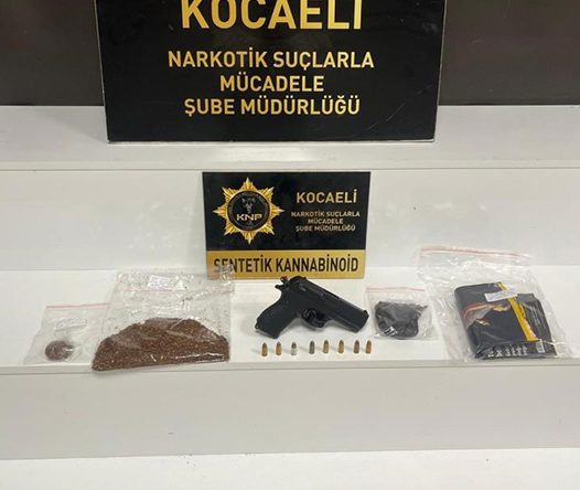 Polis uyuşturucu tacirlerine göz açtırmıyor: 5 tutuklama