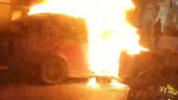 Otomobil alev alev: Şok iddia! Sahibi mi yaktı?