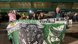 Kocaelispor’a destek için Arjantin’den kilometrelerce yol kat etti